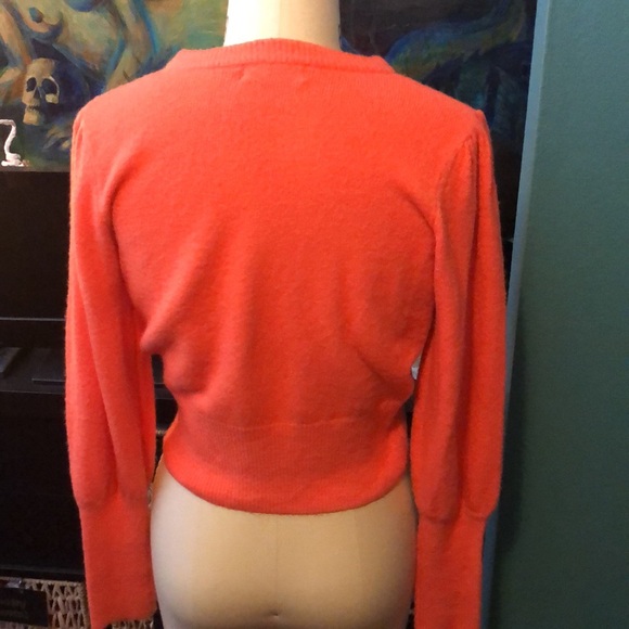 Elodie Sz M tangerine sorbet orange sweater. Vintage vibes w/ Gathered shoulders - Picture 7 of 10